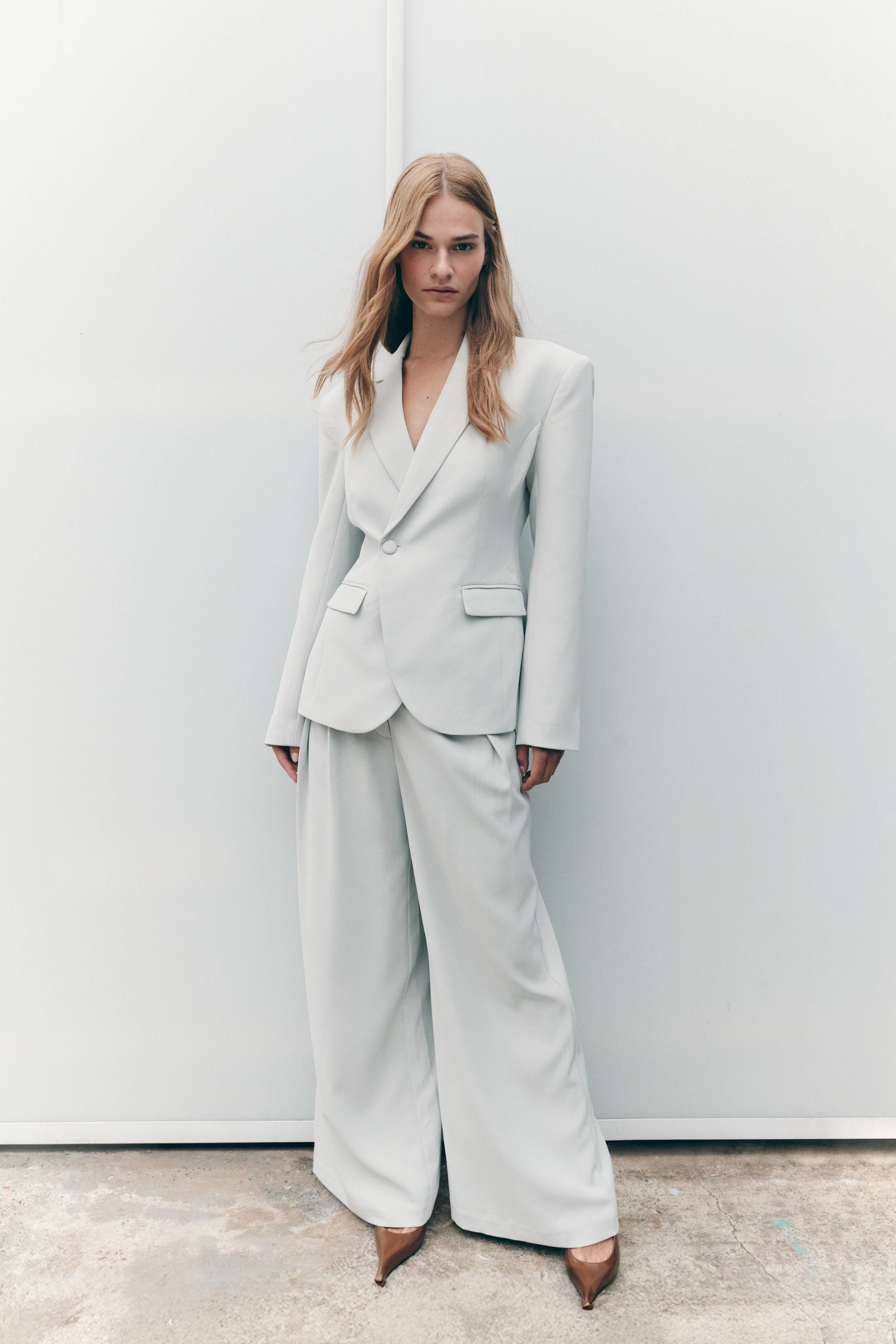 Jameson Cinched Suiting Blazer - Light Sage - Image 7