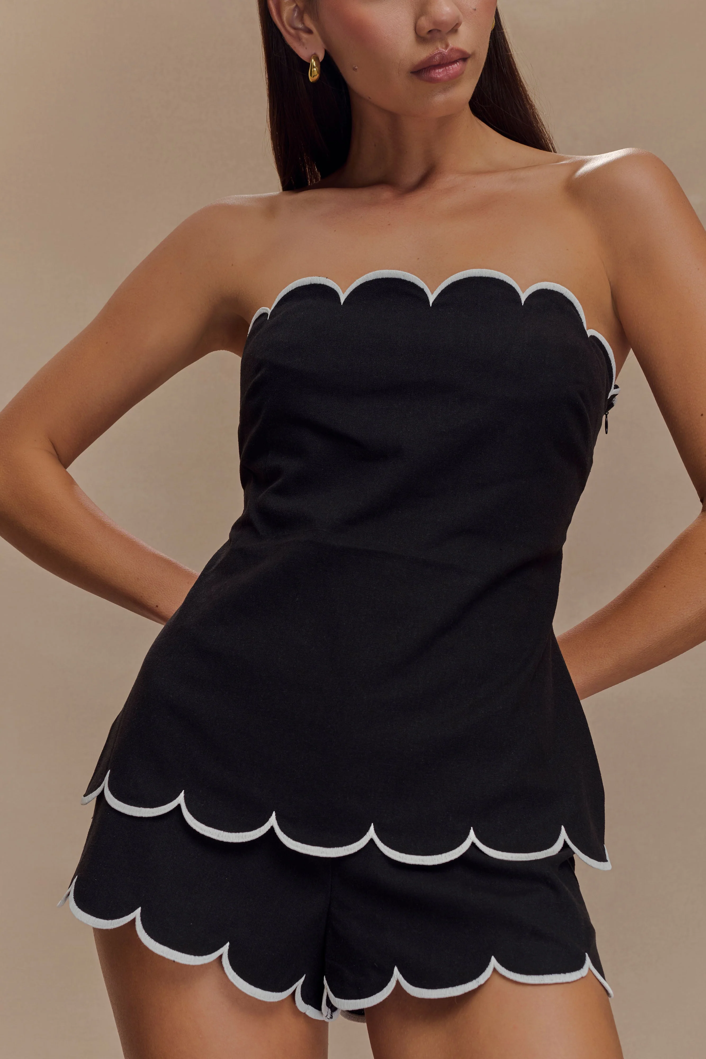 Judith Strapless Scallop Top - Black - Image 3