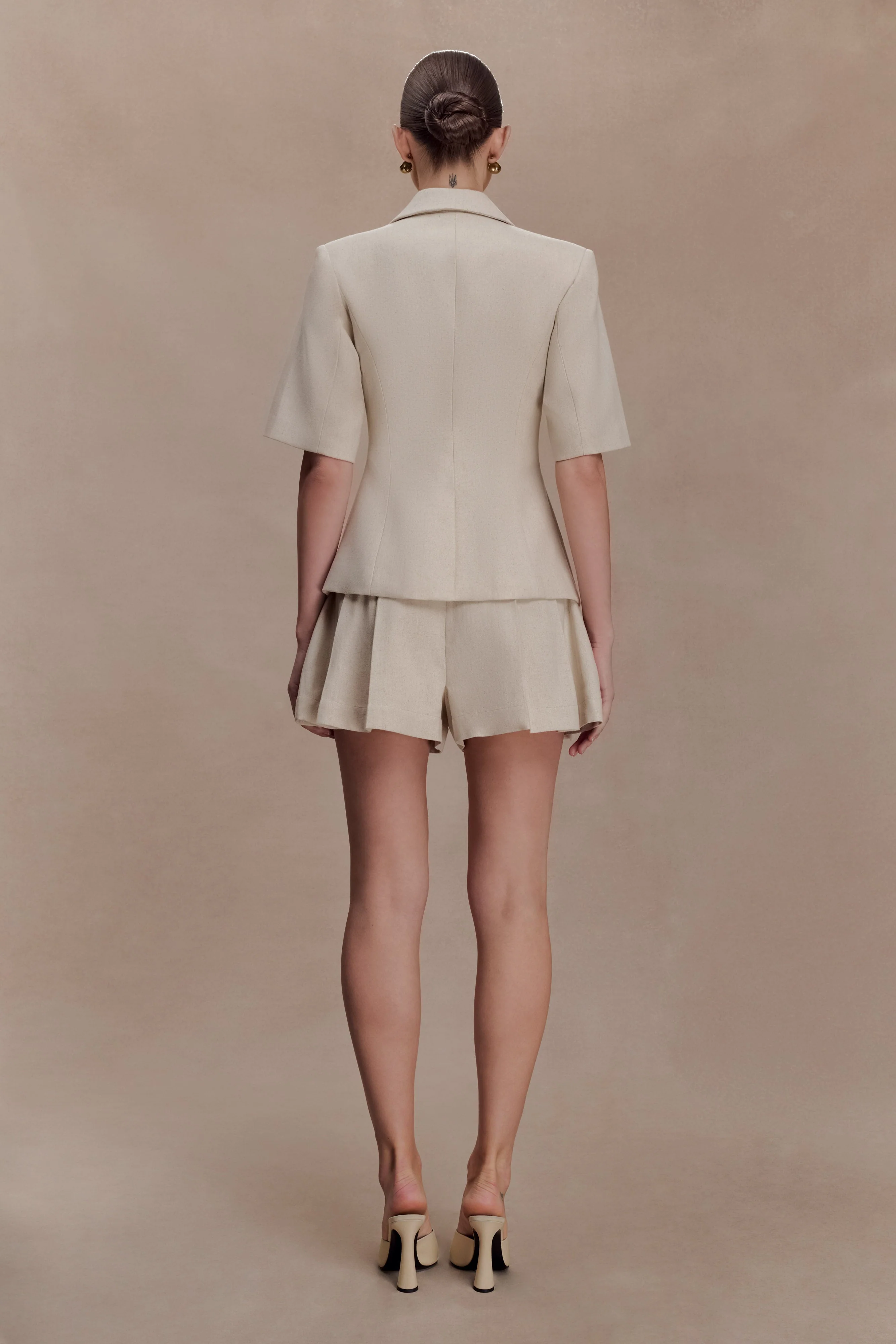 Martine Pleated Linen Short - Natural - Image 5