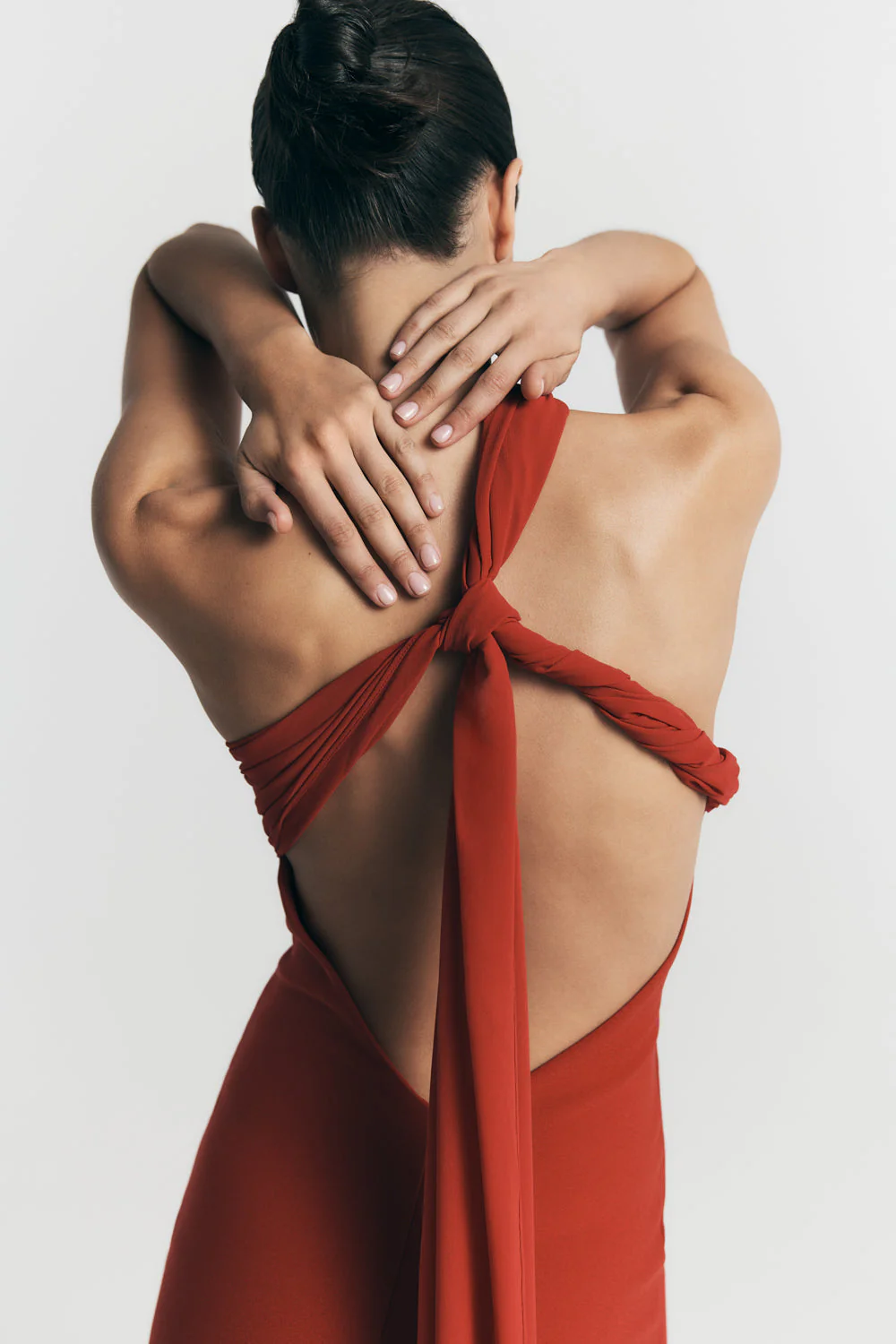 Philippa Knotted Crepe Maxi Dress - Ruby - Image 2