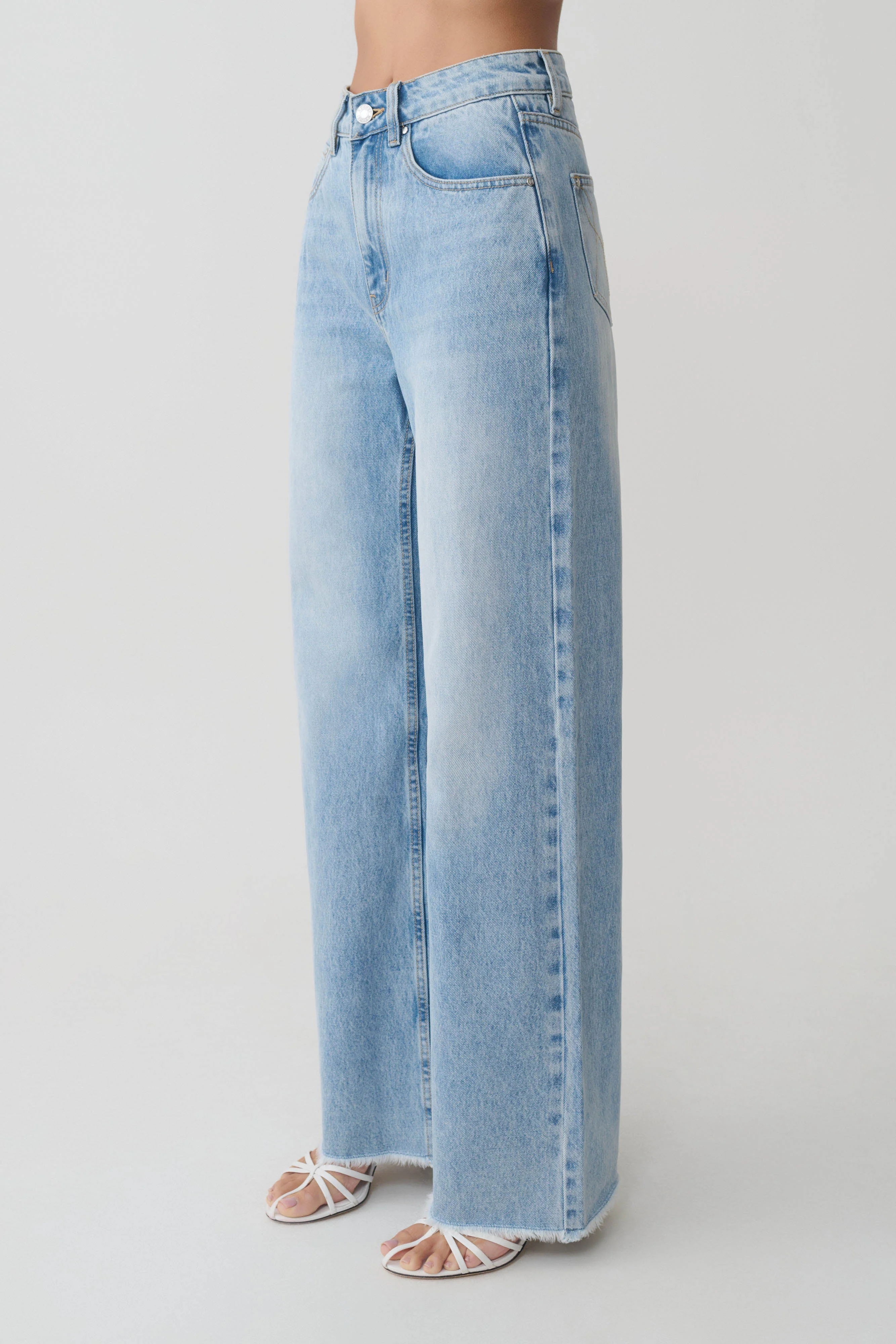 Sebastian Straight Leg Denim Jeans With Fray Hem - Washed Light Blue - Image 10