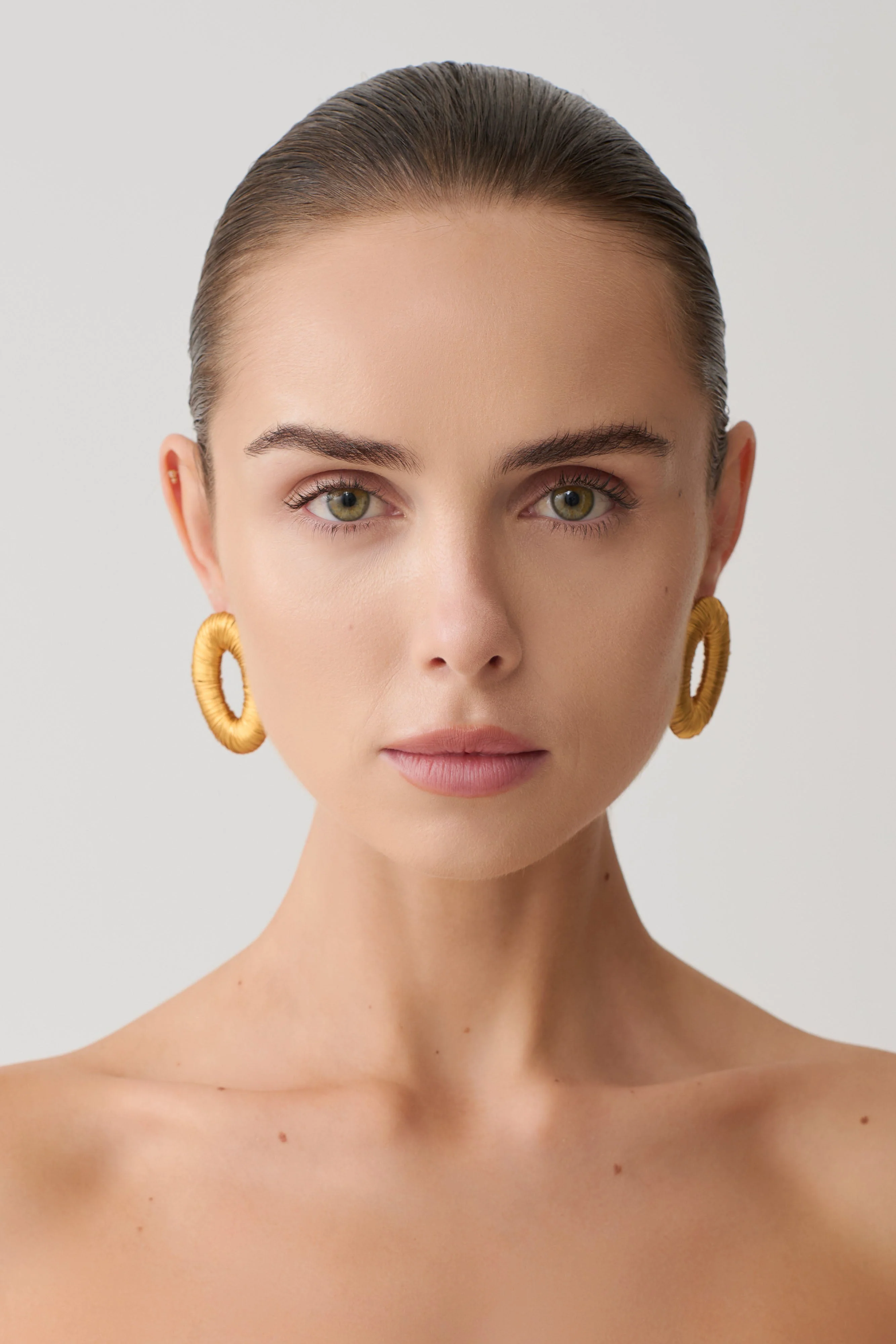 Yara Metal Wounded Stud Earring - Gold - Image 2
